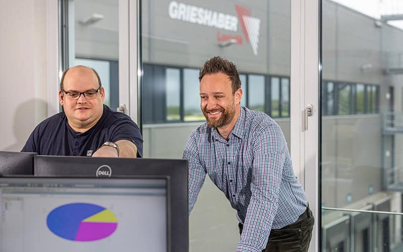 GRIESHABER Mitarbeiter planen optimal Logistiklösung für Lebensmittellogistik